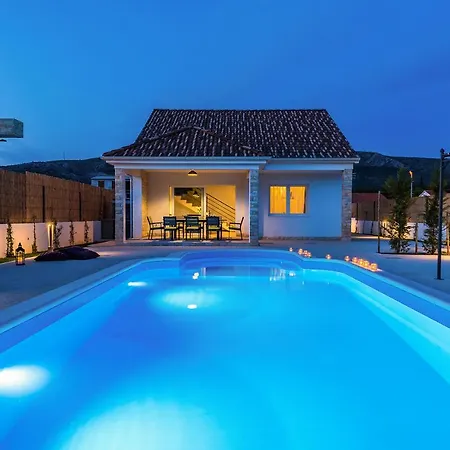 Juhuhu וילה Dubrava (Sibenik-Knin)