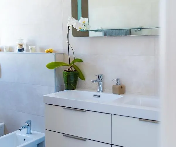 Juhuhu * Dubrava (Sibenik-Knin)