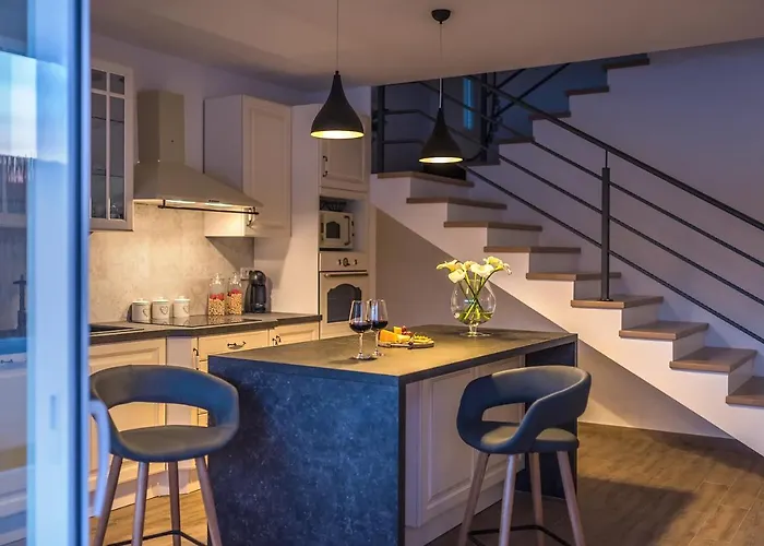 Juhuhu * Dubrava (Sibenik-Knin)