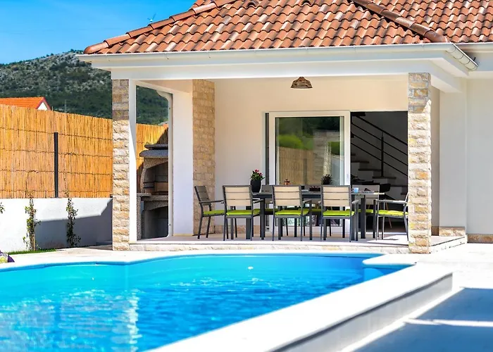 וילה Juhuhu Dubrava (Sibenik-Knin)