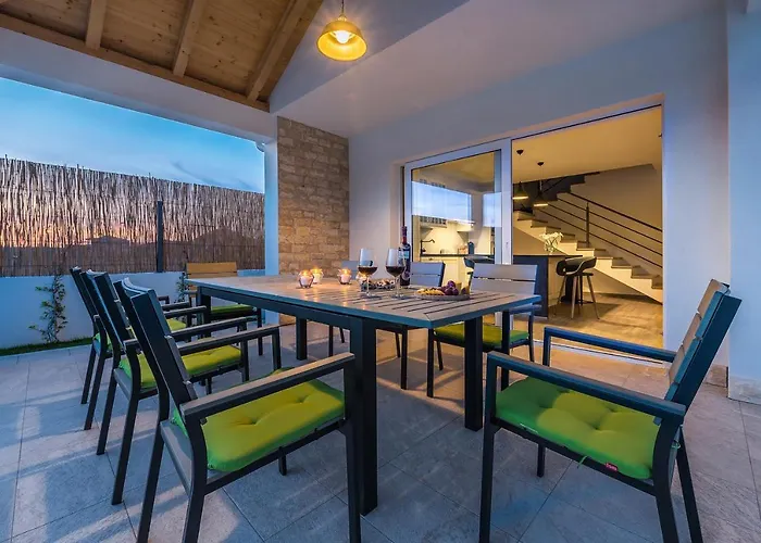 Juhuhu Dubrava (Sibenik-Knin)